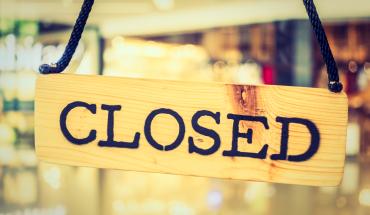 closed-sign-restaurant.jpg